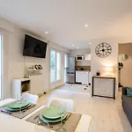 Meuble 2 Etoiles, Wifi, A 2 Pas Des Plages